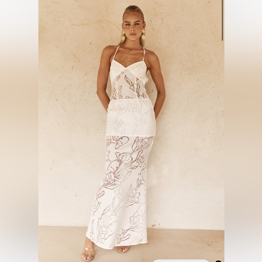 NWT White Floral Halter Dress